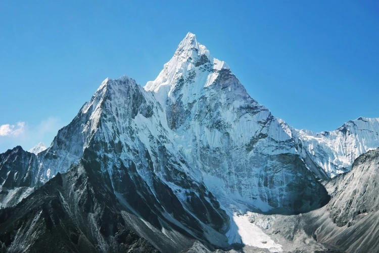 قله اورست از قلل هفتگانه - نارون اکوتور