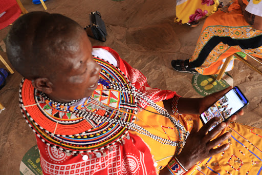 مهره کاری در کنیا - نارون اکوتور