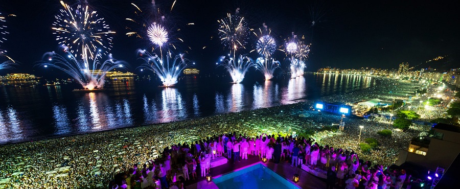 جشن سال نو میلادی در ساحل کوپاکابانا