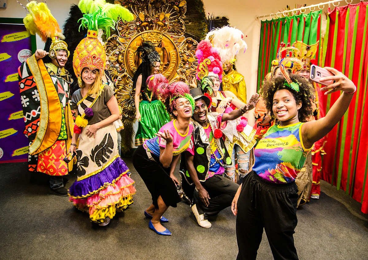 بازدید از سیداده دو سامبا (پشت صحنه طراحی رژه)