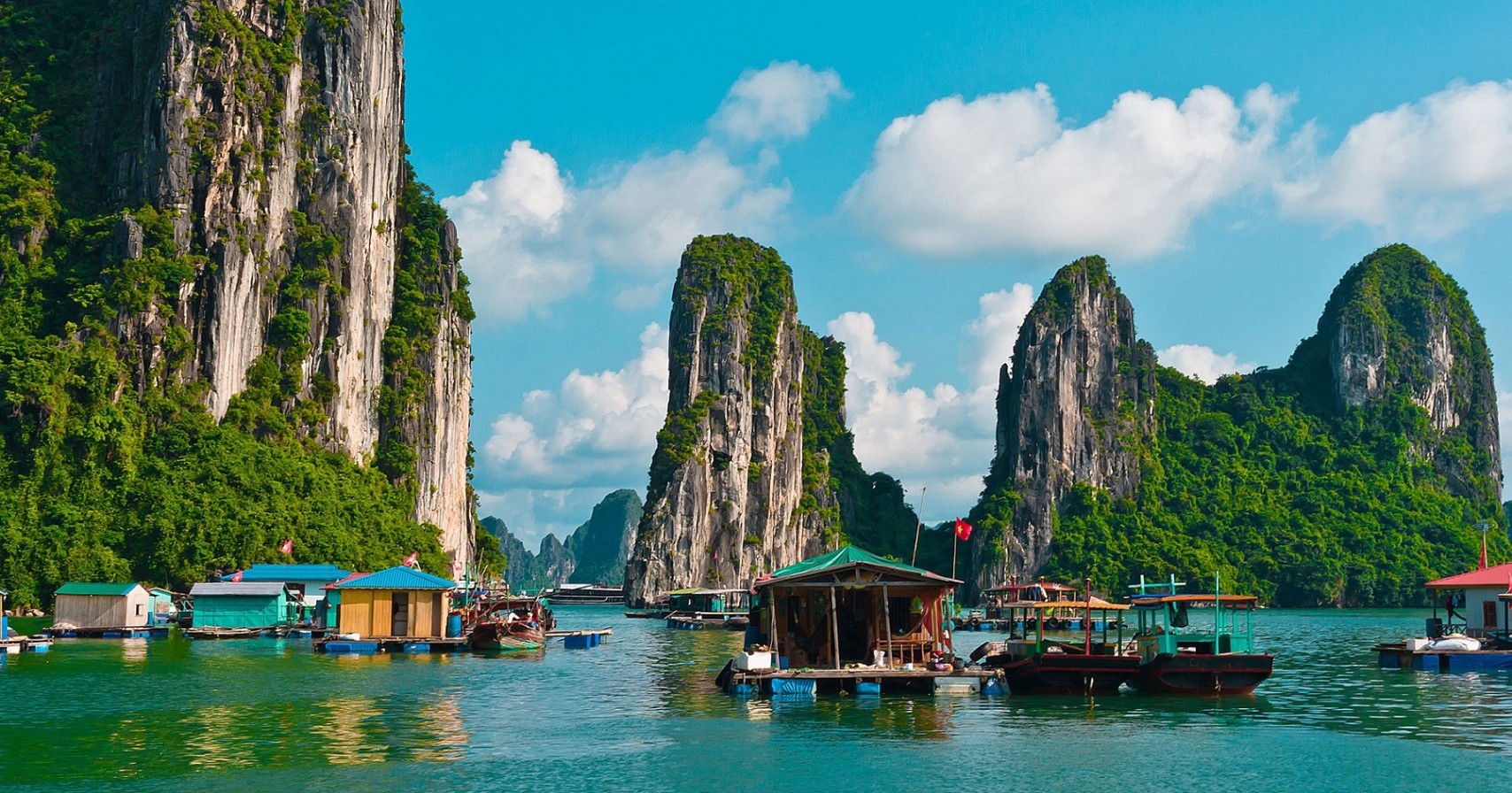 Halong-bay-vietnam-wallpaper-2560x1600-30576
