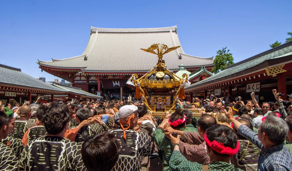 جشنواره سانجا ماتسوری در معبد سنسوجی