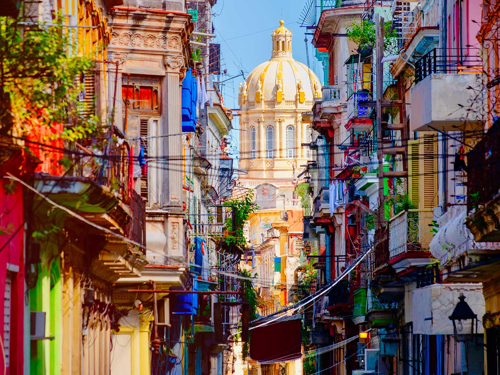چشم اندازی رنگارنگ از منطقه قدیمی هاوانا