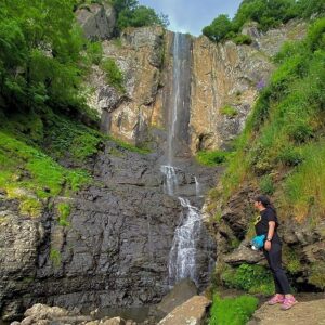 تور ترکینگ دریاچه سوها به آبشار لاتون