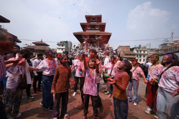 جشن هولی در نپال