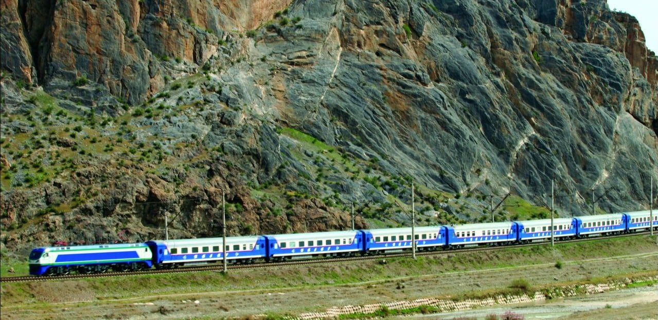 چرا مسیر قطار افروسیاب خاص است؟