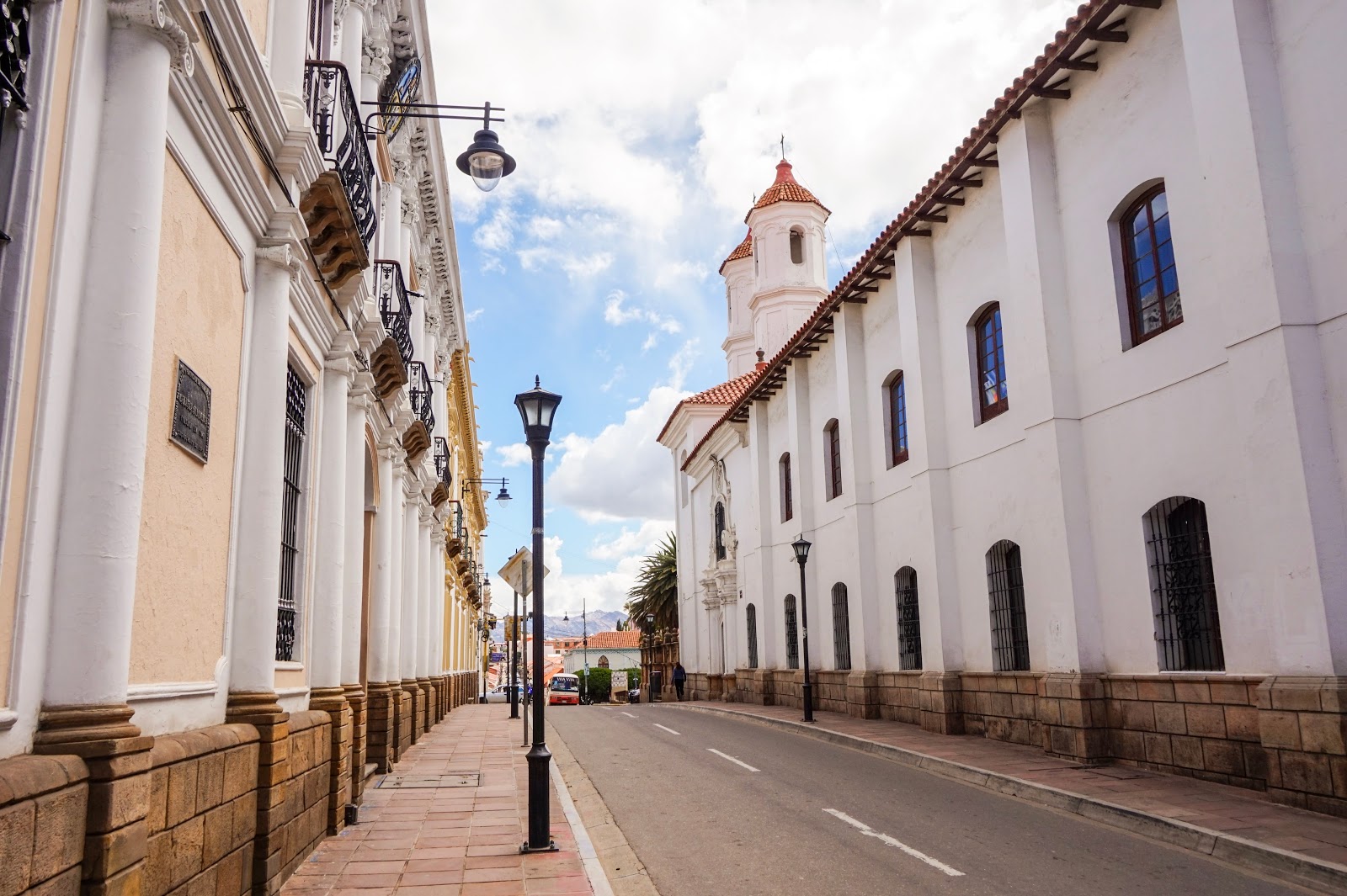 خیابان‌های سفید سوکره