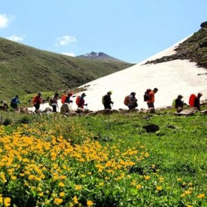 ترکینگ موئیل تا دریاچه آیقار