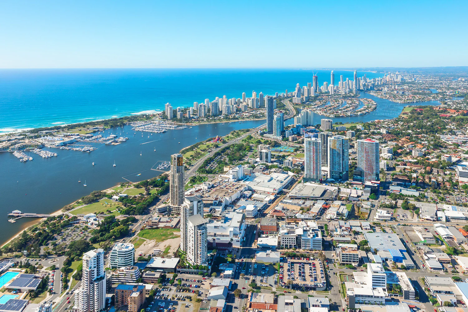 ورود به گلد کوست در تور استرالیا نوروز 1405