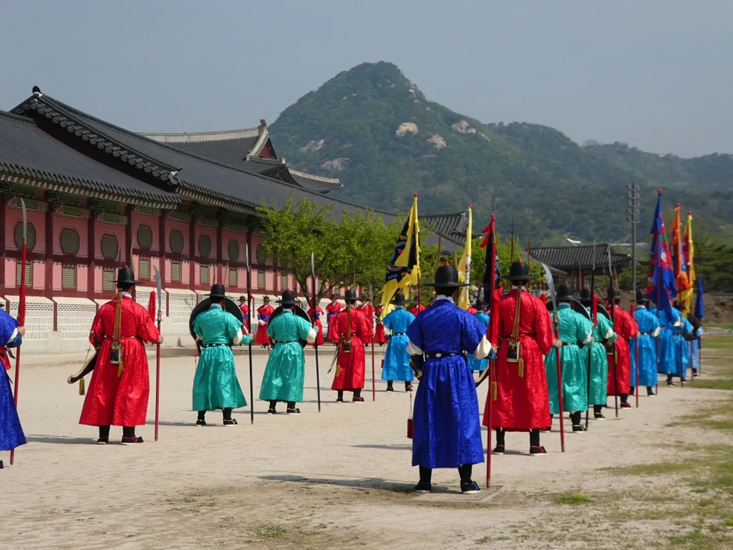 مراسم تعویض نگهبانان در کاخ گیونگ‌بوک‌گونگ