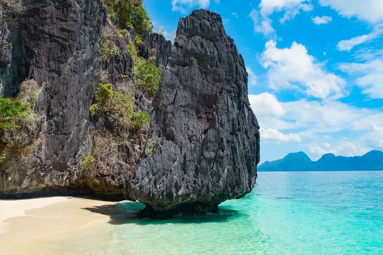 ساحل اِنتالولا، اِل نیدو