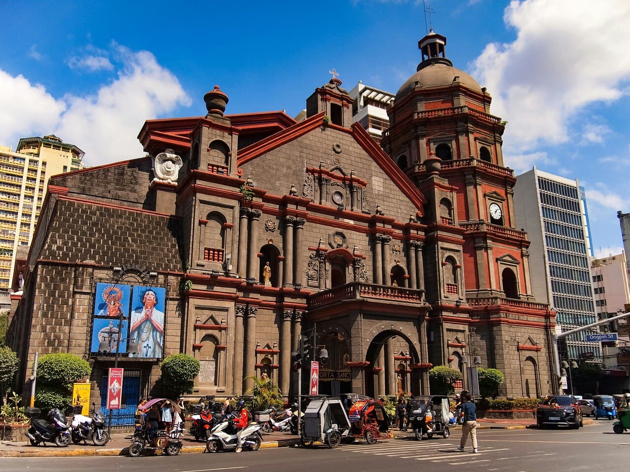 چرا باید به مانیل سفر کرد؟