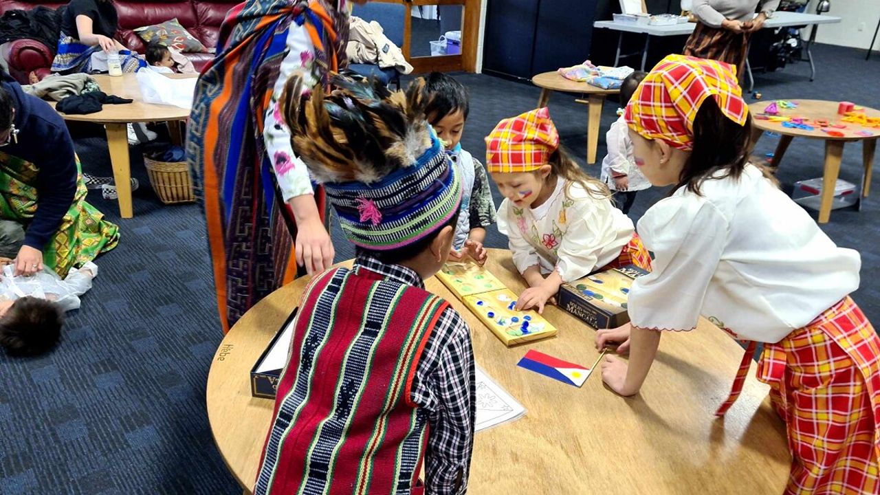 سونگکا یک بازی سنتی فیلیپینی