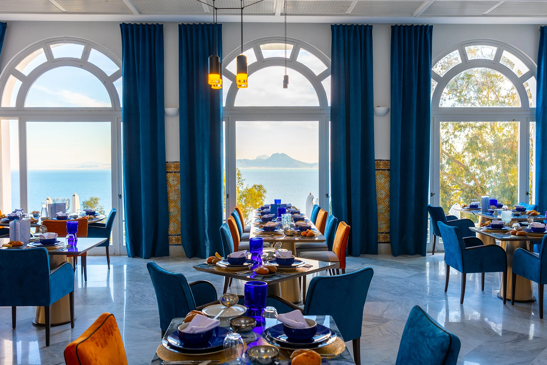 رستوران دار زروق در سیدی بو سعید