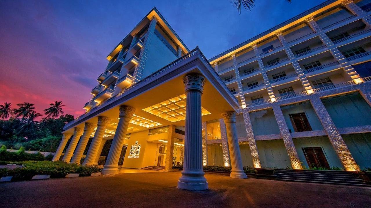 هتل گلدن کراون (The Golden Crown Hotel) - کندی