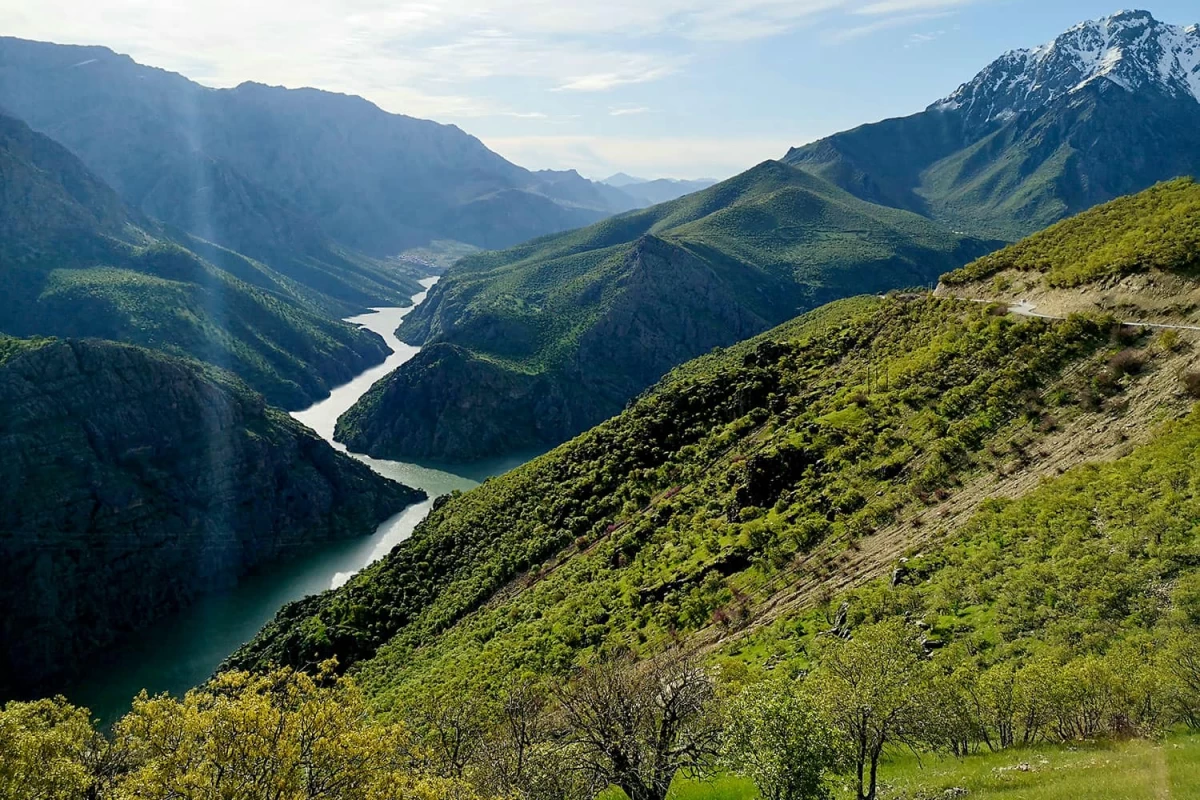 رودخانه و دره سیروان