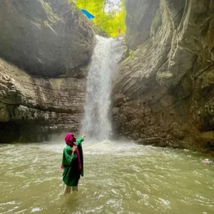 ترکینگ گردنه الماس به ویسادار