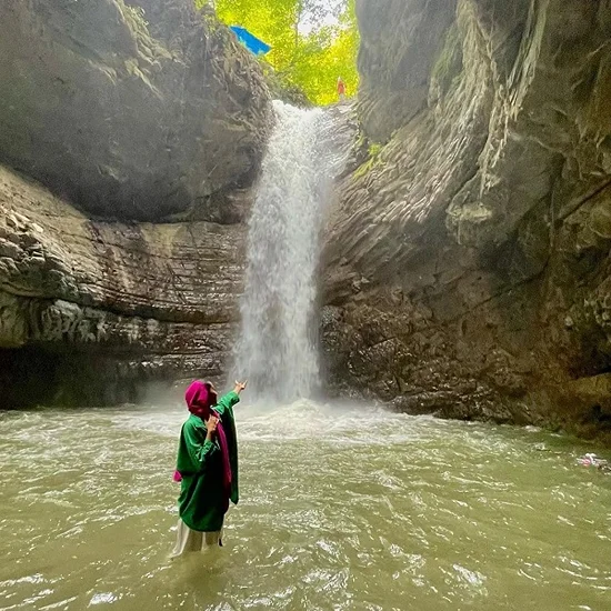 ترکینگ گردنه الماس به ویسادار