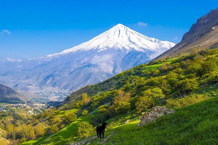 تصاویر ترکینگ در آغوش دماوند (5)