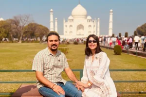 عکس یادگاری نارون در تاج محل