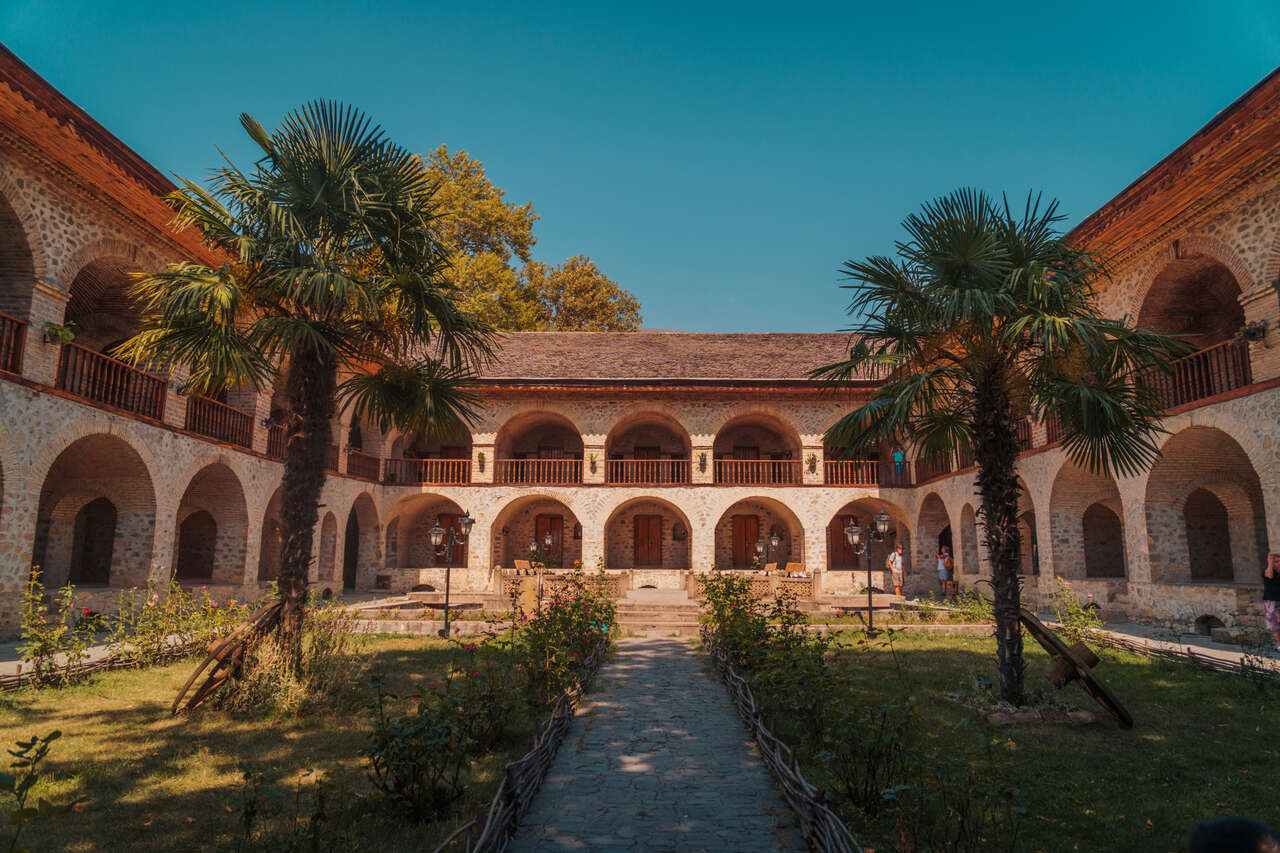کاروانسرای شکی
