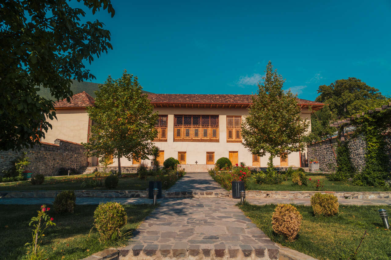 کاخ زمستانی شکیخانوفها